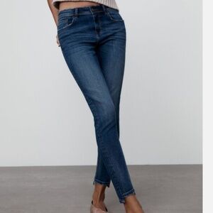 NWT Zara Midrise Jeans